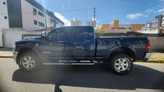 RAM 2500 6.7 I6 TURBO DIESEL LARAMIE CD 4X4 AUTOMÁTICO RAM 2500 6.7 I6 TURBO DIESEL LARAMIE CD 4X4 AUTOMÁTICO